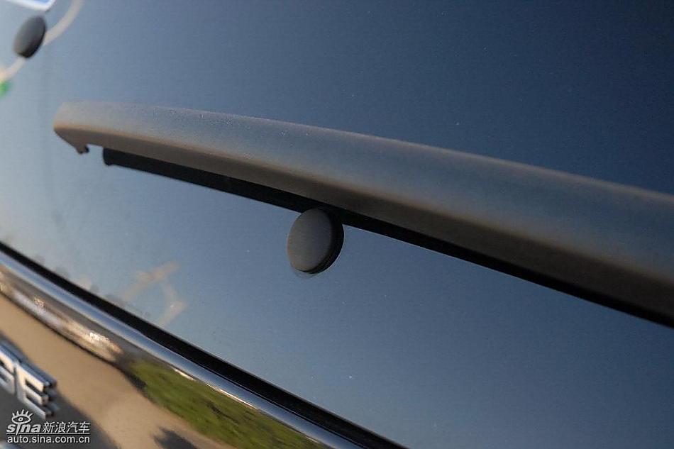 狮跑2.0L GLS2驱自动型外观