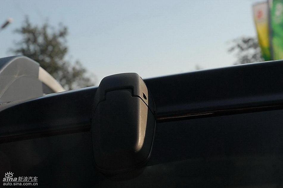 狮跑2.0L GLS2驱自动型外观