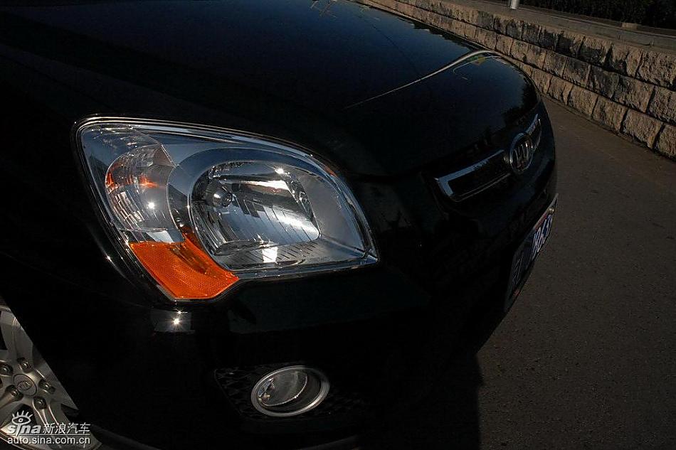 狮跑2.0L GLS2驱自动型外观