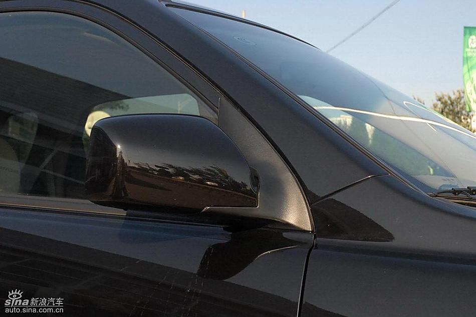 狮跑2.0L GLS2驱自动型外观