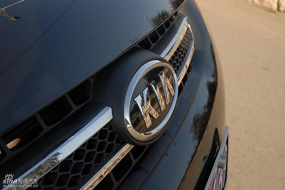 狮跑2.0L GLS2驱自动型外观