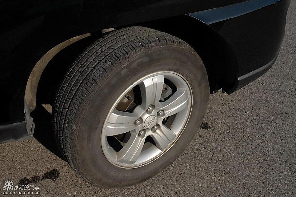 狮跑2.0L GLS2驱自动型外观