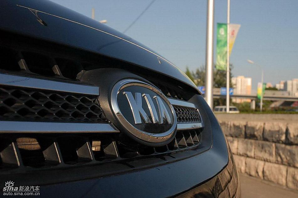 狮跑2.0L GLS2驱自动型外观