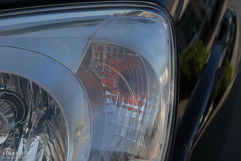 狮跑2.0L GLS2驱自动型外观