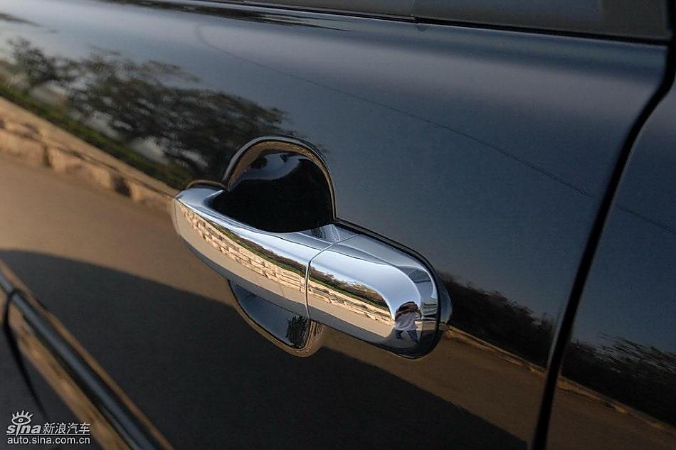 狮跑2.0L GLS2驱自动型外观