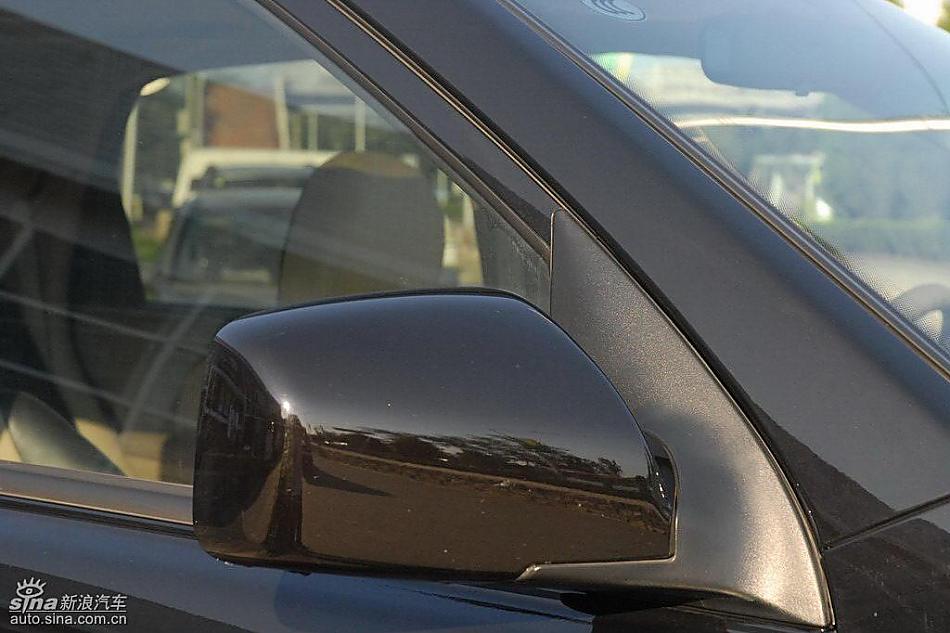 狮跑2.0L GLS2驱自动型外观