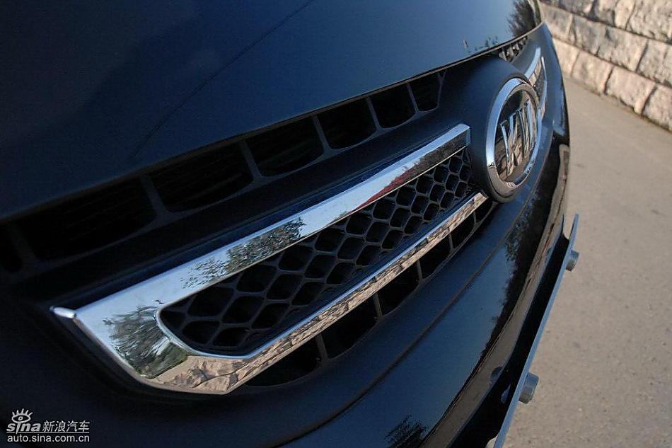 狮跑2.0L GLS2驱自动型外观