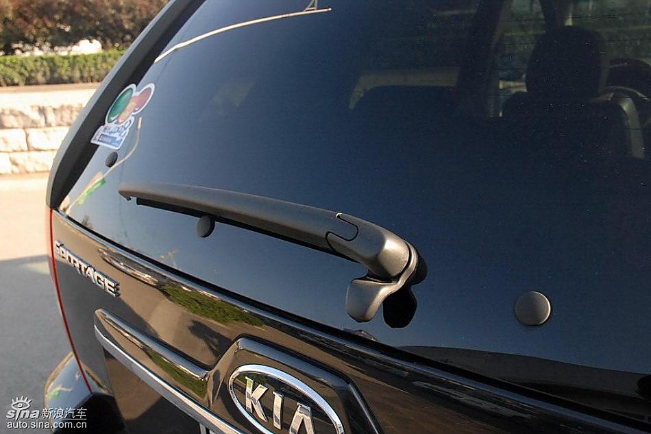 狮跑2.0L GLS2驱自动型外观