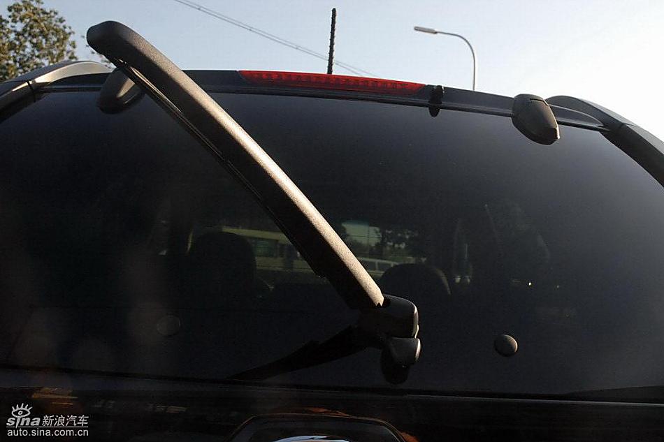 狮跑2.0L GLS2驱自动型外观