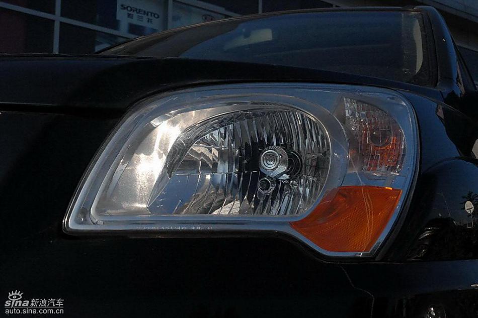 狮跑2.0L GLS2驱自动型外观