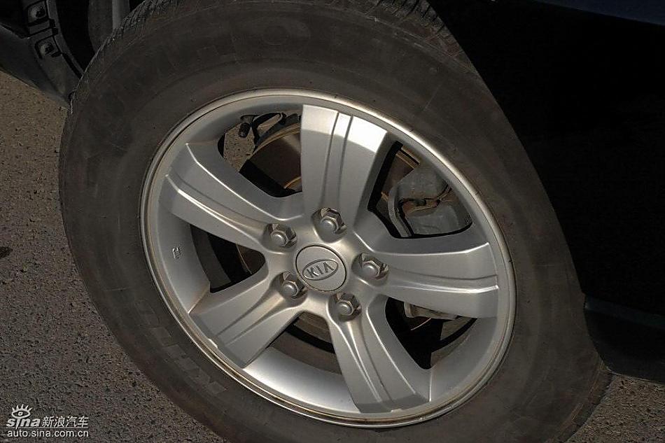 狮跑2.0L GLS2驱自动型外观