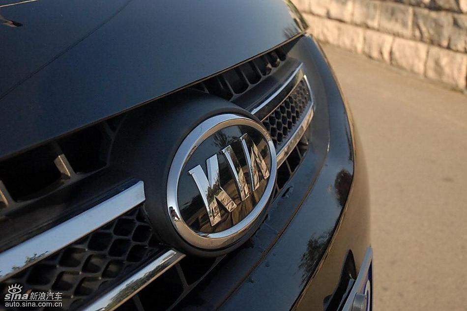 狮跑2.0L GLS2驱自动型外观