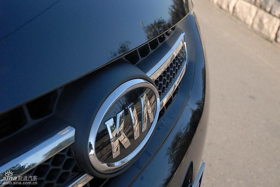 狮跑2.0L GLS2驱自动型外观