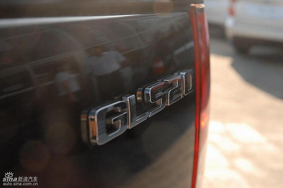 狮跑2.0L GLS2驱自动型外观