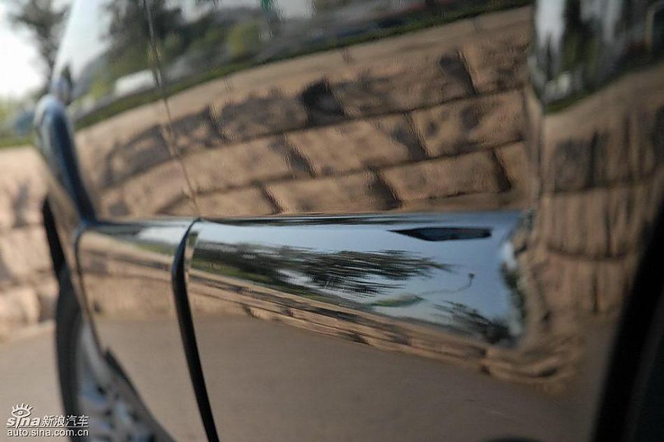 狮跑2.0L GLS2驱自动型外观