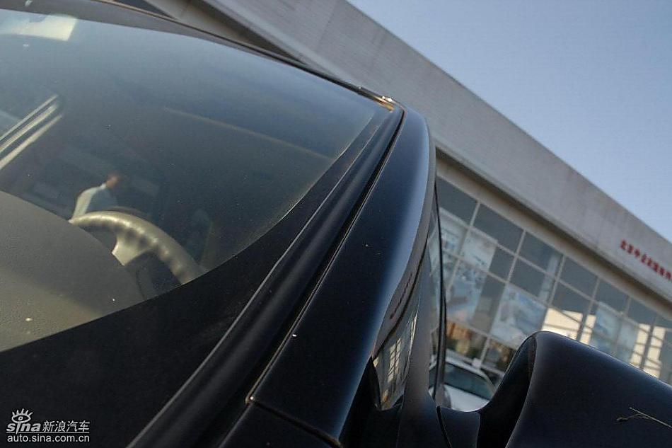 狮跑2.0L GLS2驱自动型外观