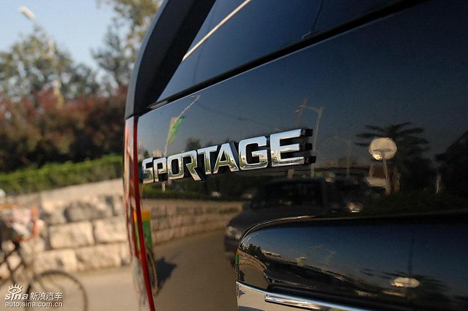 狮跑2.0L GLS2驱自动型外观