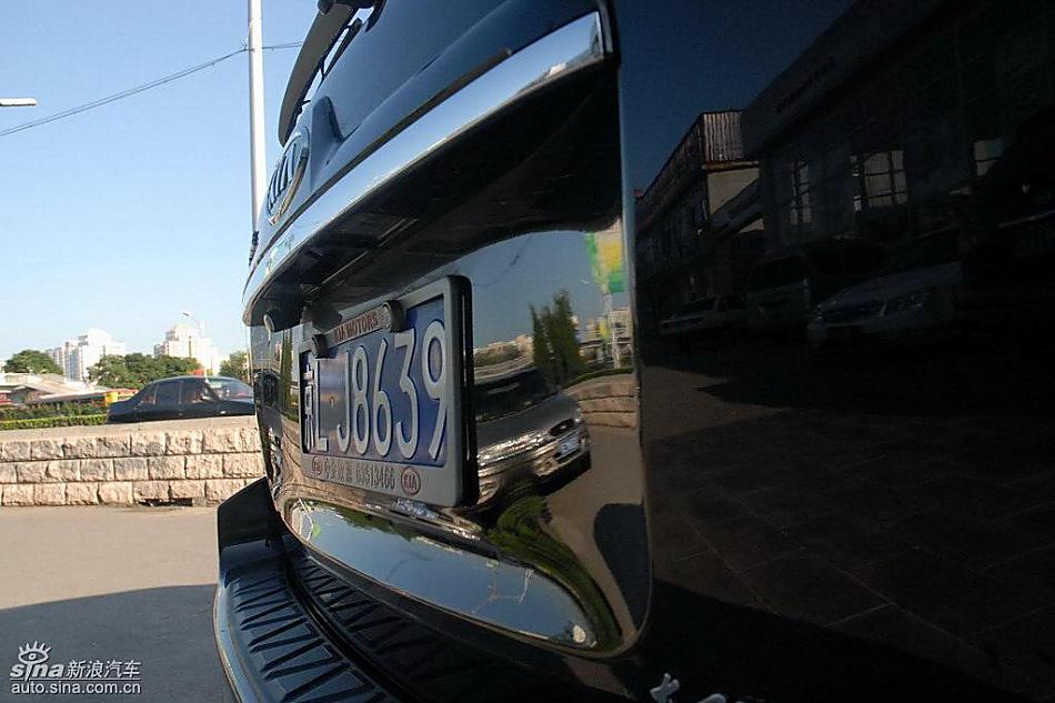 狮跑2.0L GLS2驱自动型外观