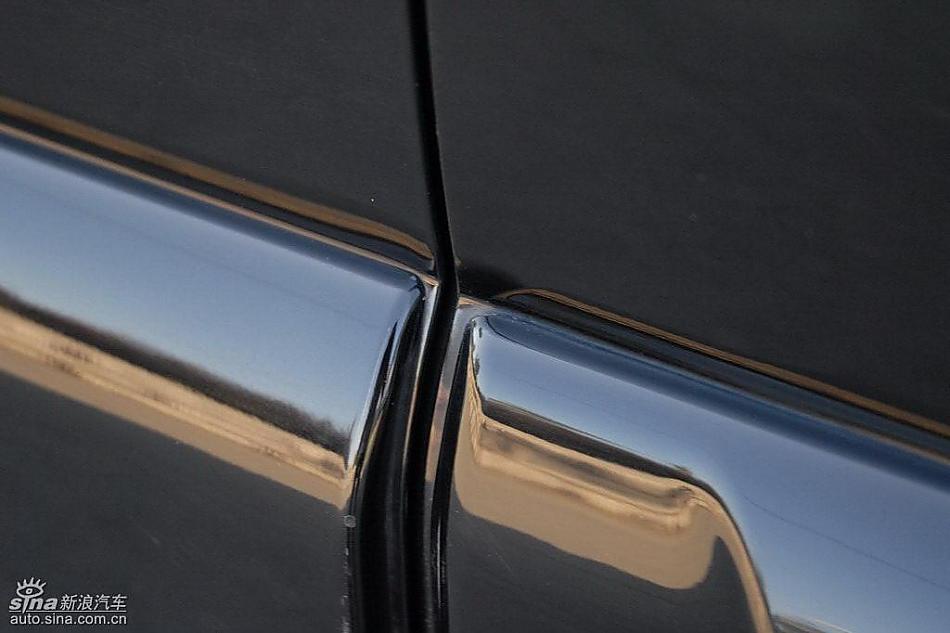 狮跑2.0L GLS2驱自动型外观