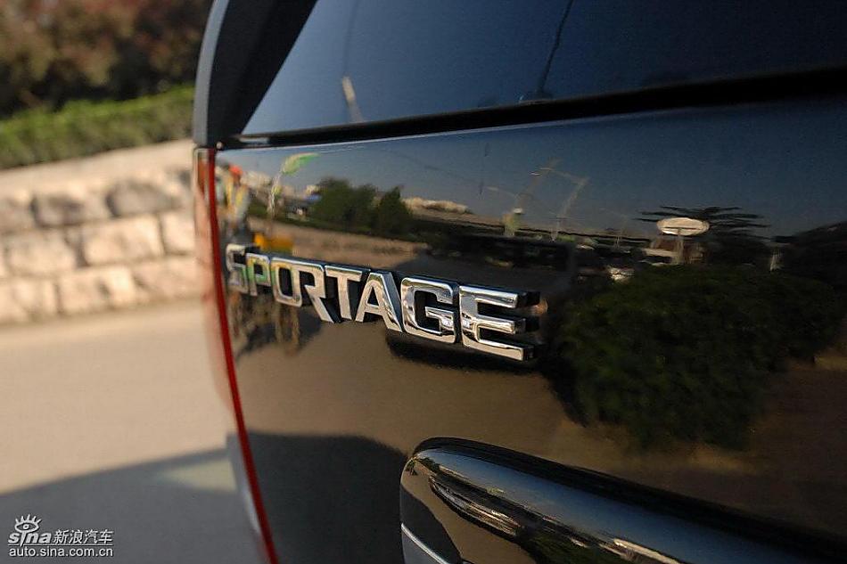 狮跑2.0L GLS2驱自动型外观