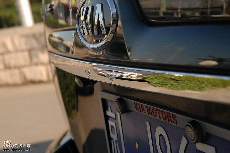 狮跑2.0L GLS2驱自动型外观