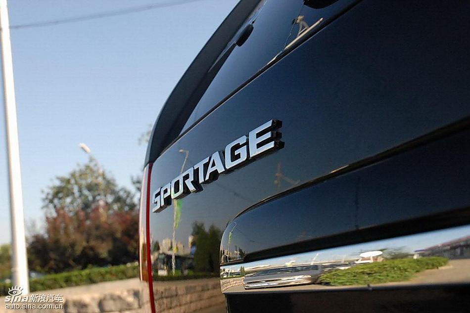 狮跑2.0L GLS2驱自动型外观