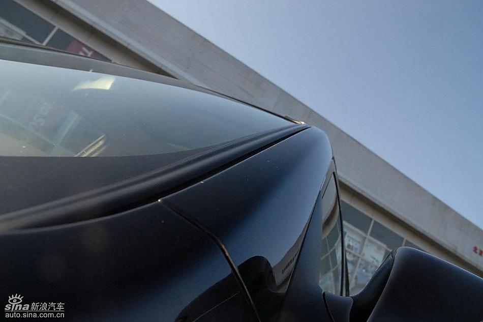 狮跑2.0L GLS2驱自动型外观