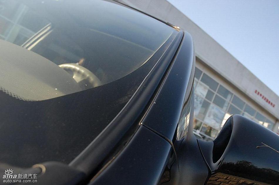 狮跑2.0L GLS2驱自动型外观