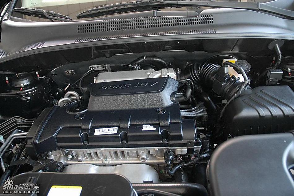 狮跑2.0L GLS2驱自动型内饰