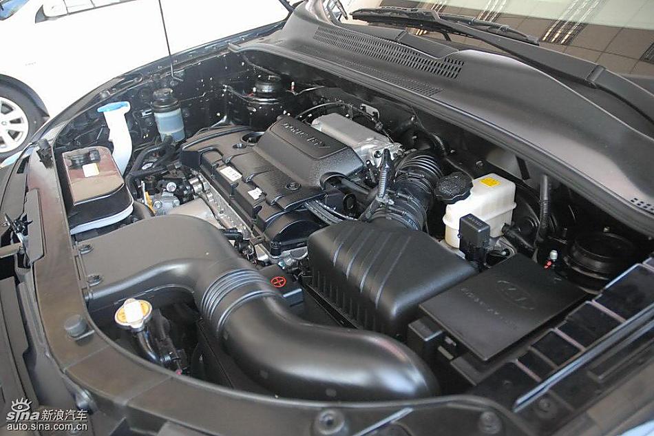 狮跑2.0L GLS2驱自动型内饰