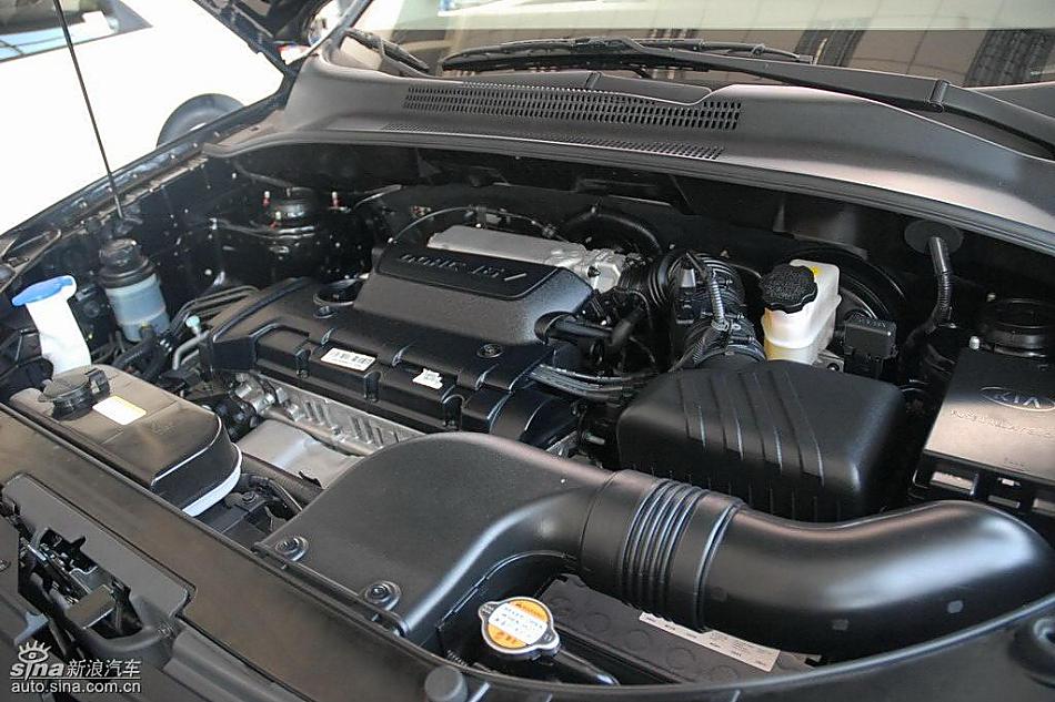 狮跑2.0L GLS2驱自动型内饰