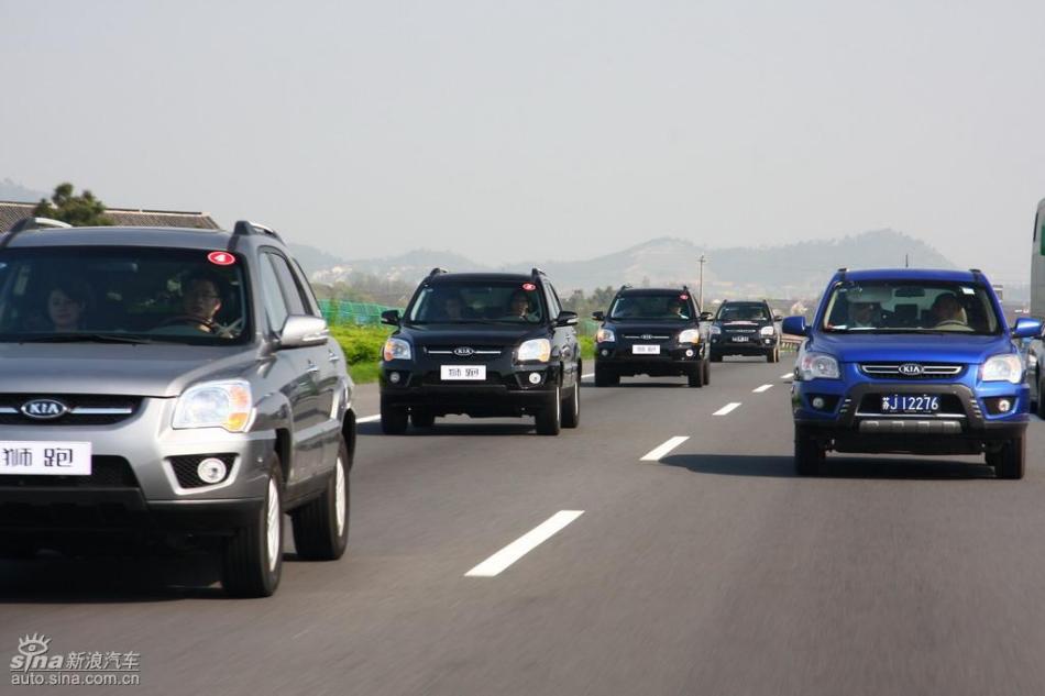 09款狮跑试驾实拍图外观