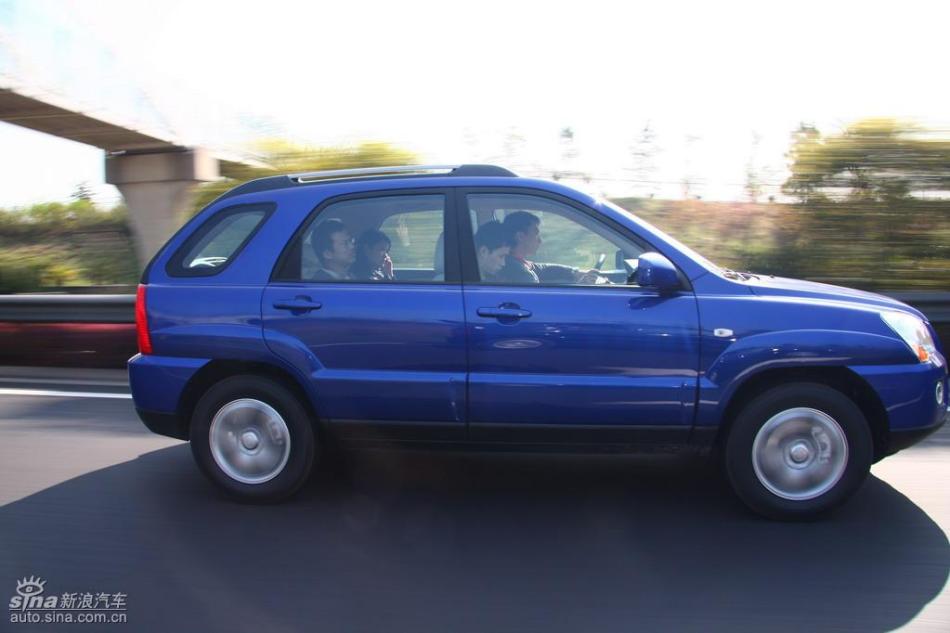 09款狮跑试驾实拍图外观