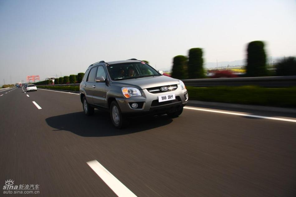 09款狮跑试驾实拍图外观