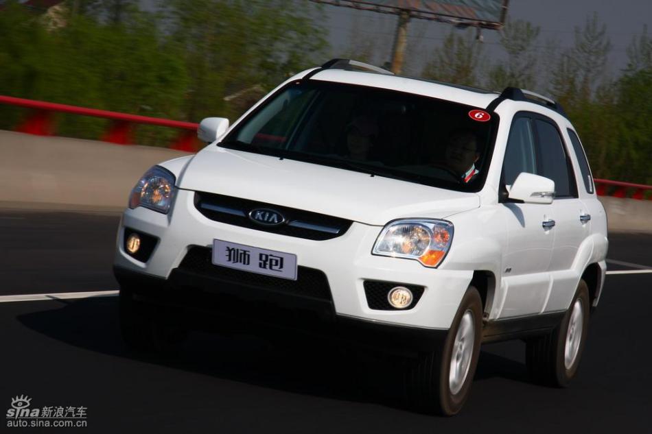 09款狮跑试驾实拍图外观