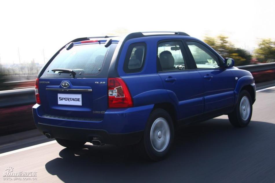 09款狮跑试驾实拍图外观