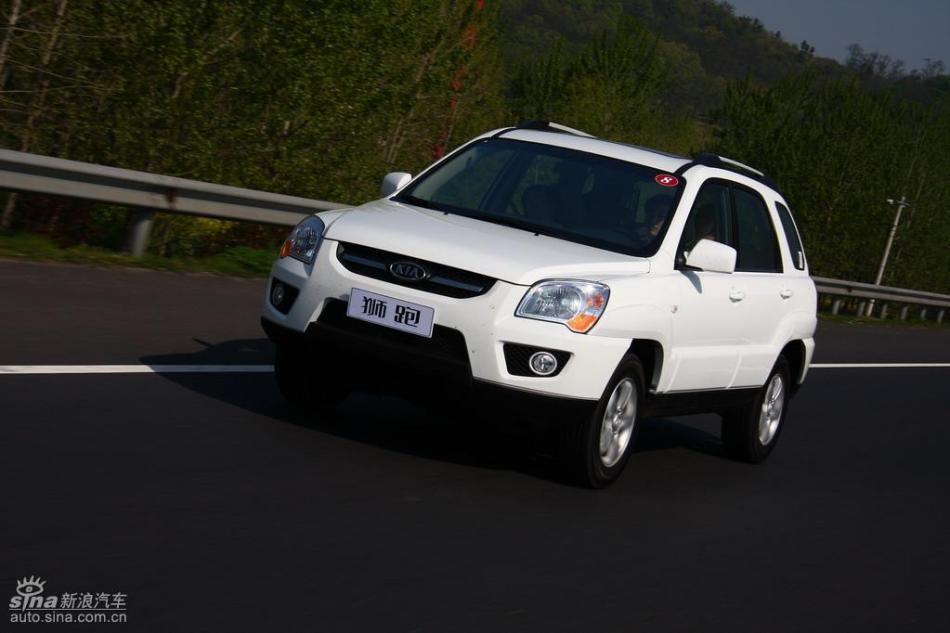 09款狮跑试驾实拍图外观