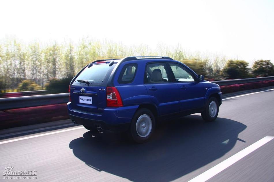 09款狮跑试驾实拍图外观