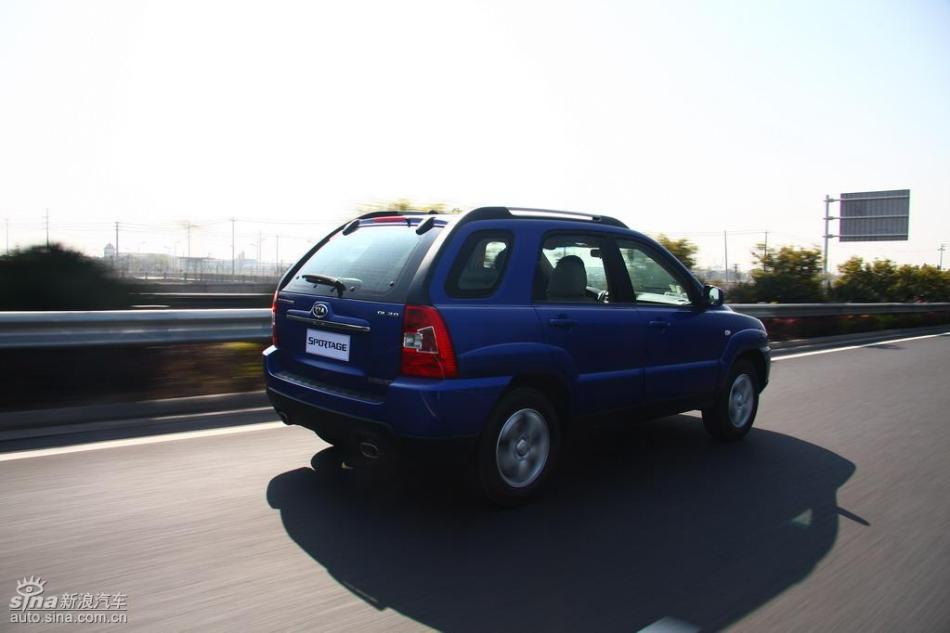 09款狮跑试驾实拍图外观