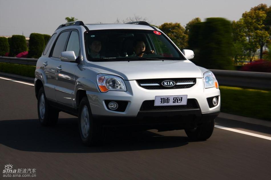 09款狮跑试驾实拍图外观