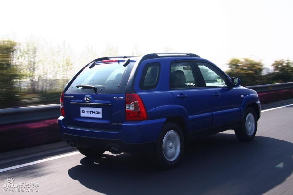 09款狮跑试驾实拍图外观