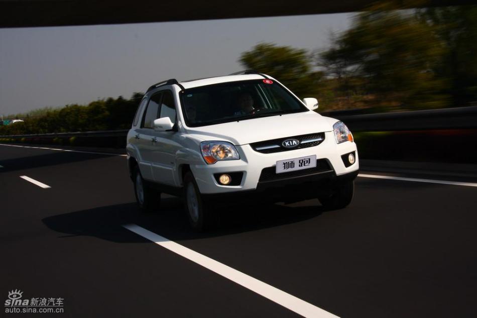 09款狮跑试驾实拍图外观