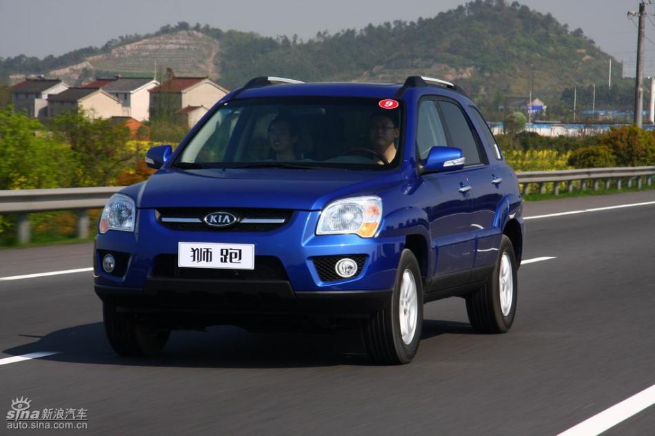 09款狮跑试驾实拍图外观