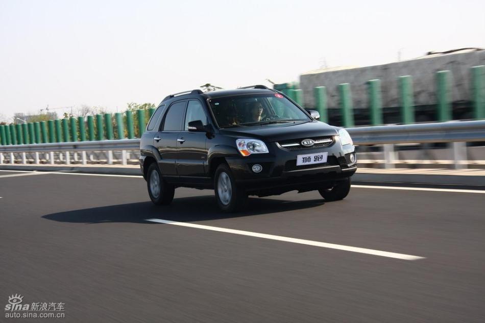 09款狮跑试驾实拍图外观