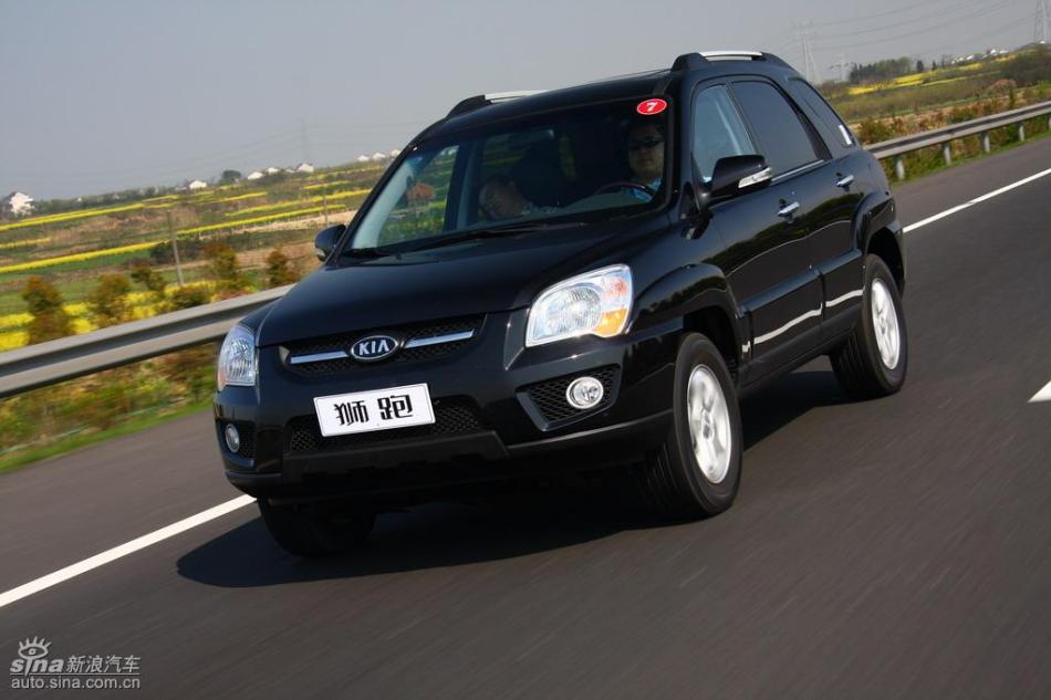 09款狮跑试驾实拍图外观