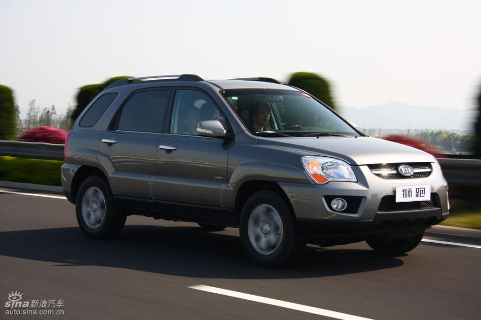 09款狮跑试驾实拍图外观