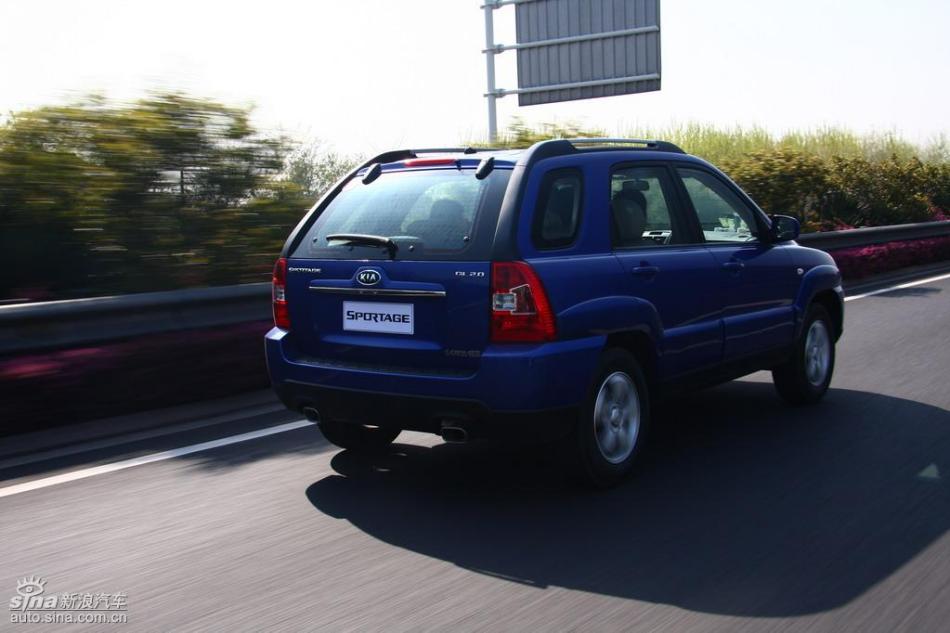 09款狮跑试驾实拍图外观