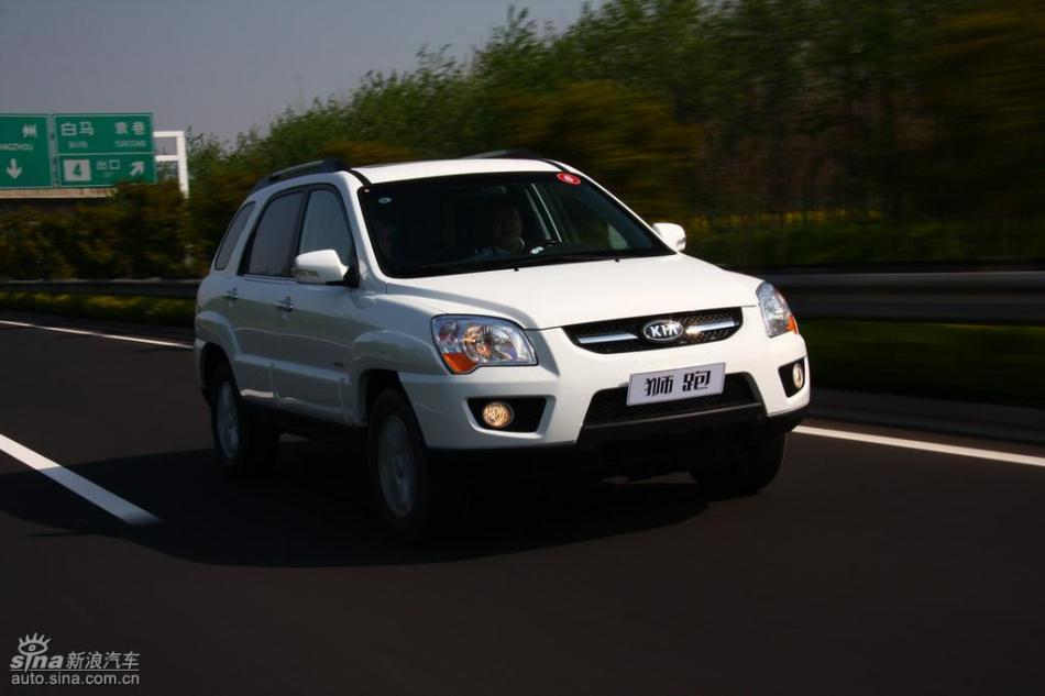 09款狮跑试驾实拍图外观