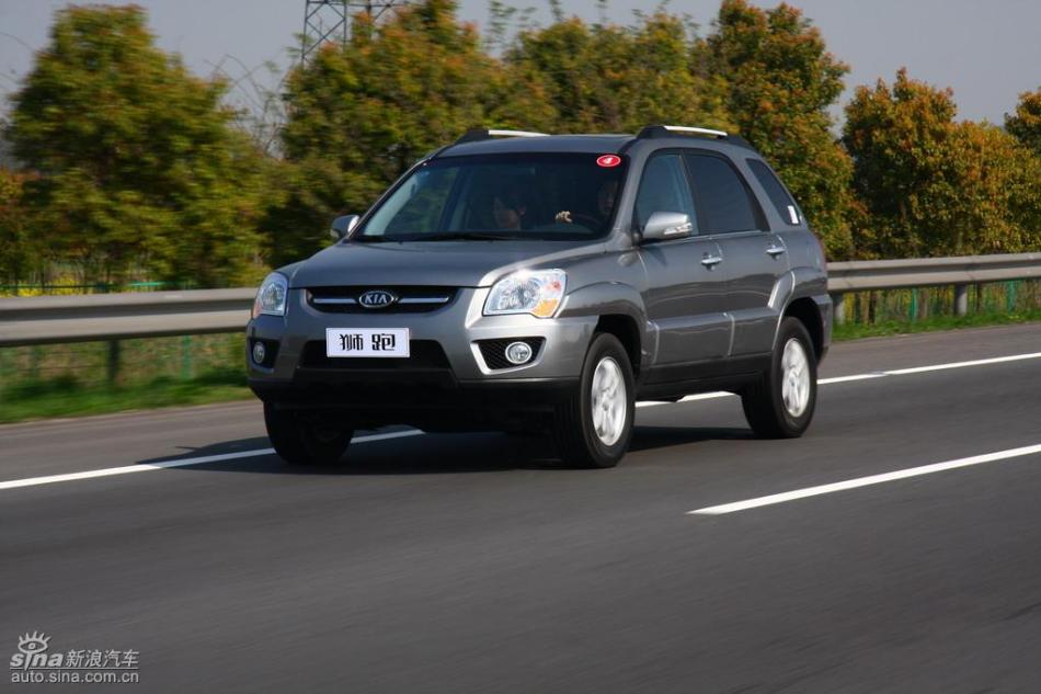 09款狮跑试驾实拍图外观