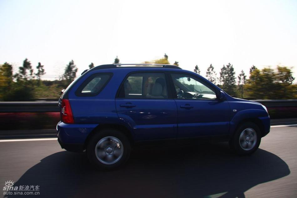 09款狮跑试驾实拍图外观